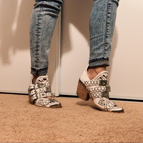 ❌SOLD❌Jeffrey Campbell Wycliff western booties - Picture 4 of 5